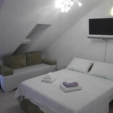 Tin Apartment